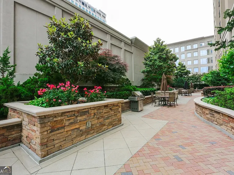 3040 Peachtree Rd NW #613 — Photo 35