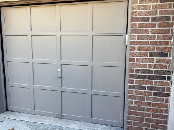 17405 E 41st Ter S #1, Independence, MO 64055