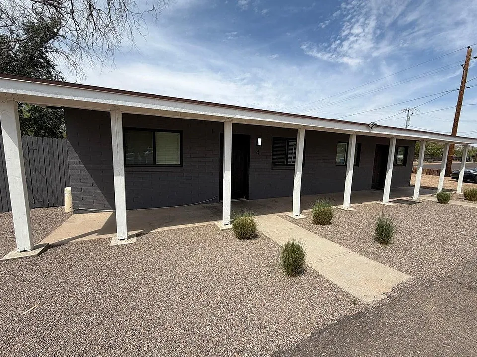 1027 E Dunlap Ave #1