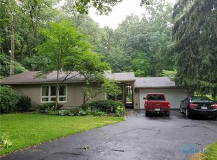 1203 Wentworth Ave, Holland, OH
