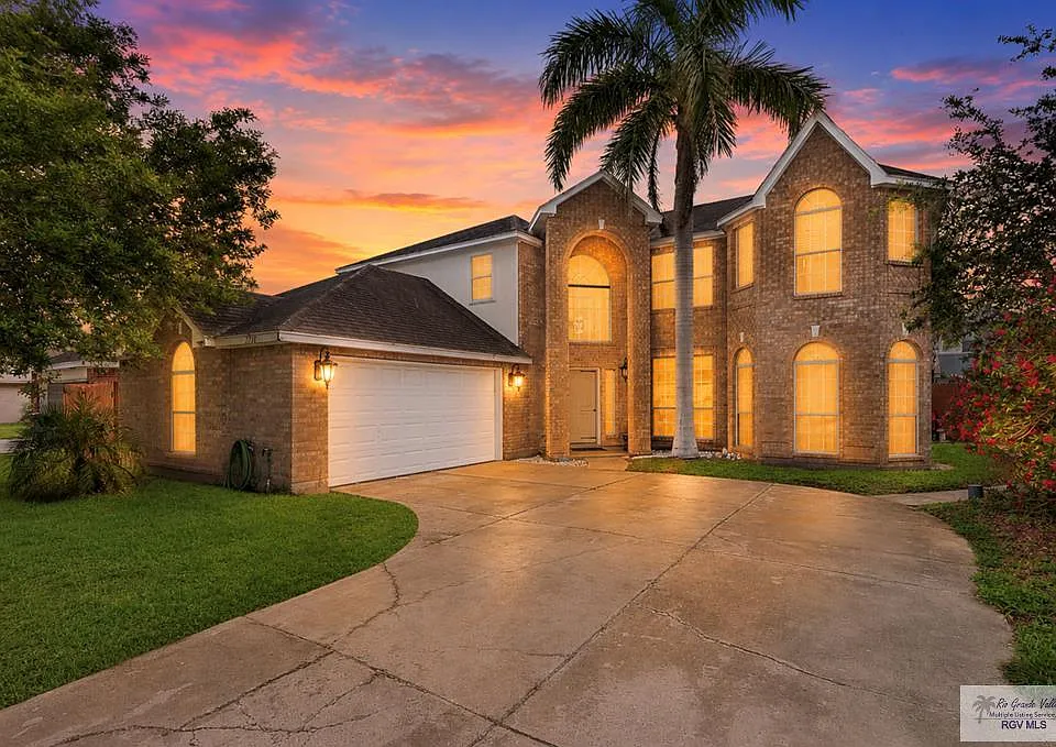 2784 Woodside