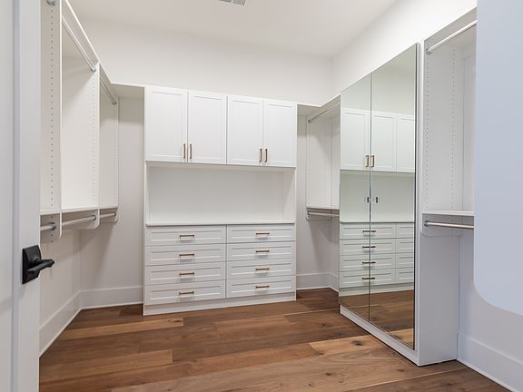 Photos are of model home, not actual home. Features may vary.