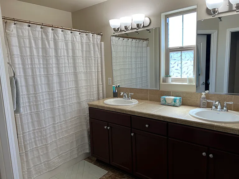 576 River Oaks Dr — Photo 29