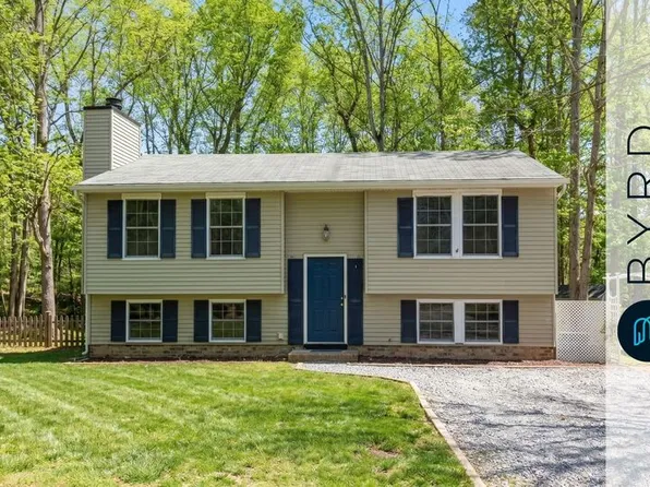 2411 Carriage Creek Rd, Midlothian, VA 23112