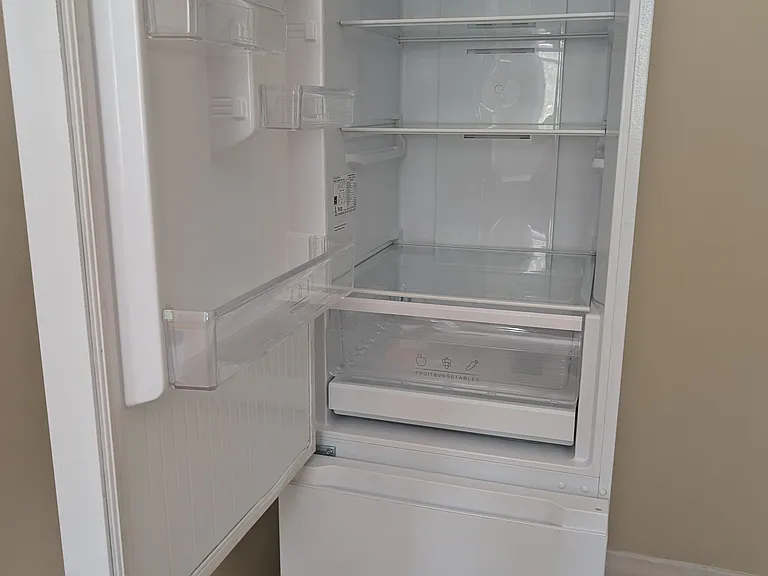 800 N Orange Grove Ave — Photo 14