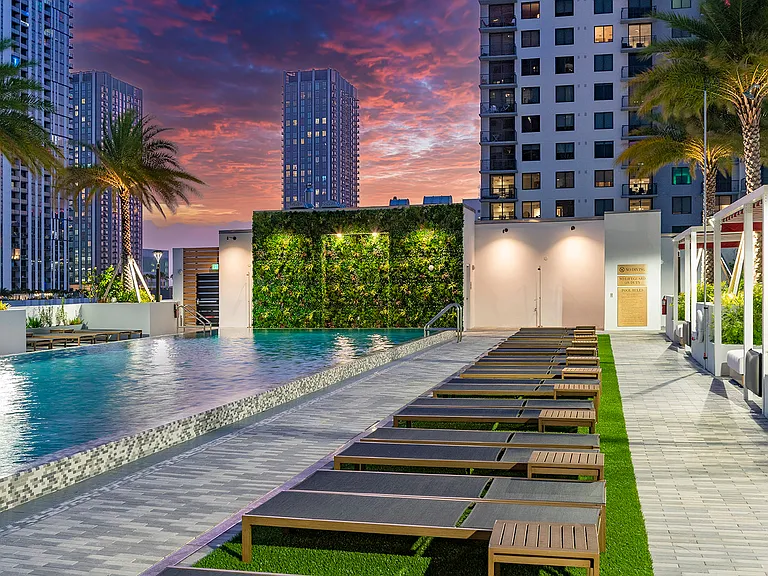 Bezel Miami — Photo 12
