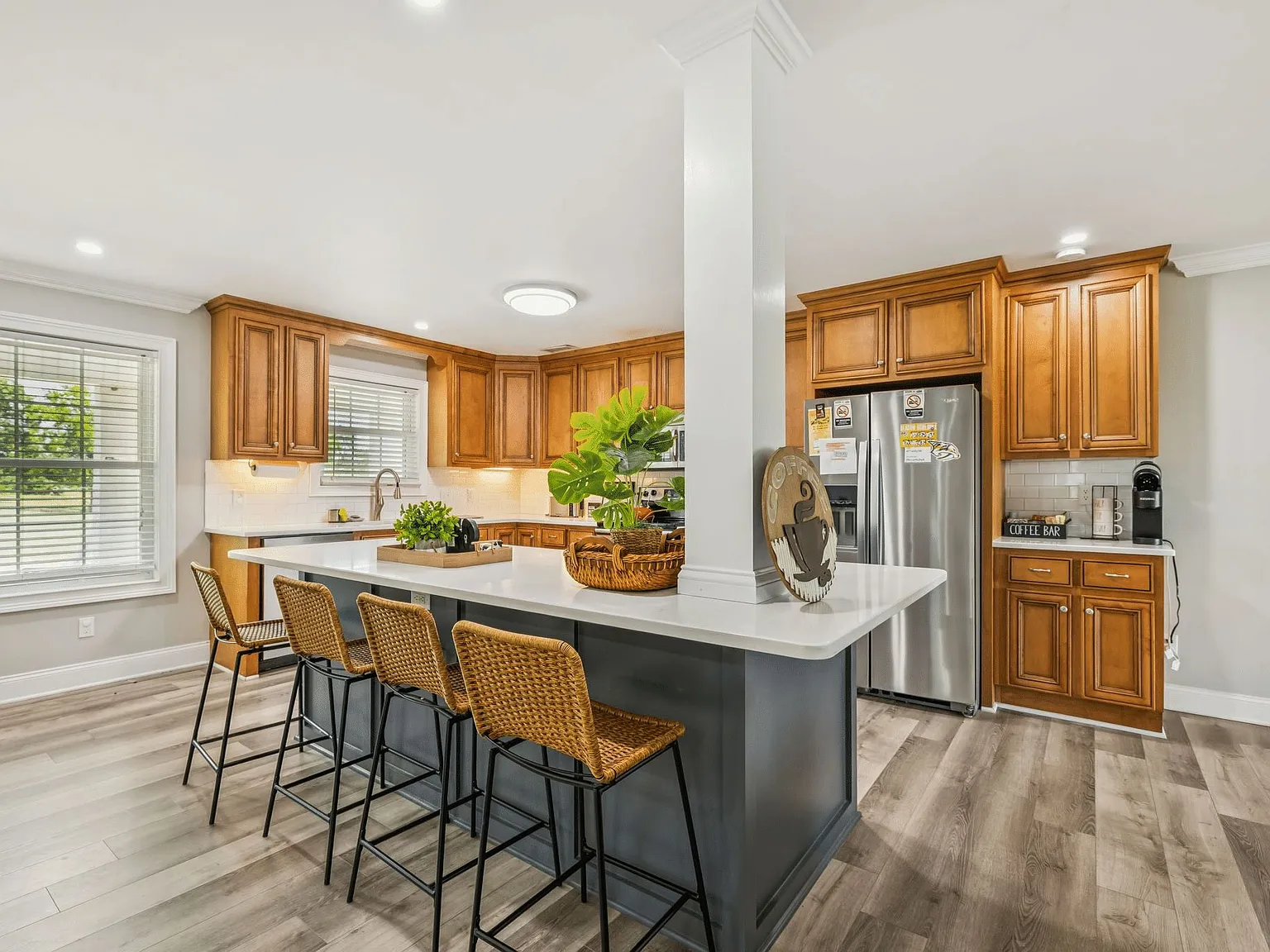 3 bed, 2124 sqft, $8,000 — Photo 4