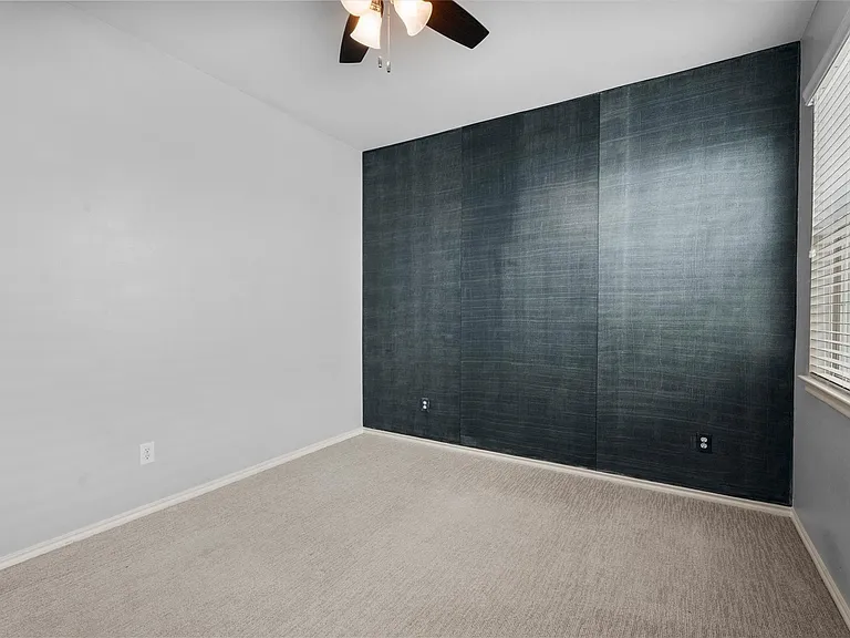 2131 Kemah Village Dr — Photo 24