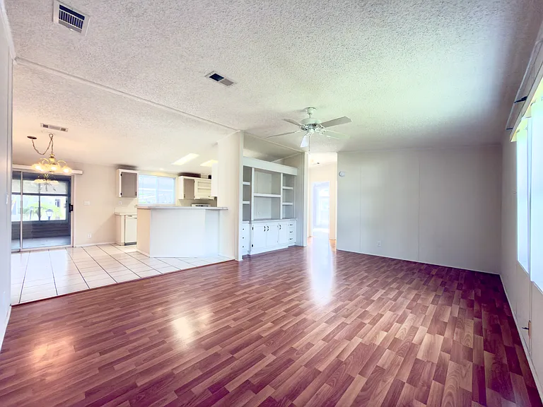 827 Sun Glow St — Photo 13