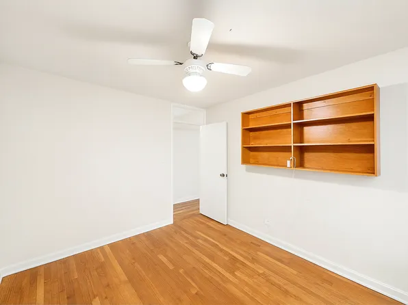 133-27 Sanford Avenue image 6 of 12