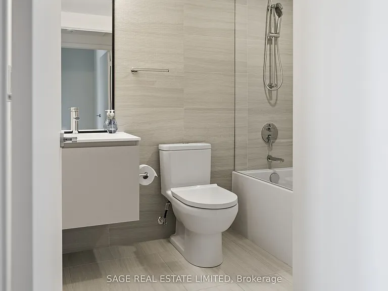 761 Queen St E #504 — Photo 15