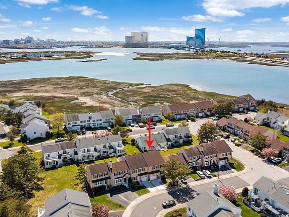 2nd image of 340 Seashell Ln