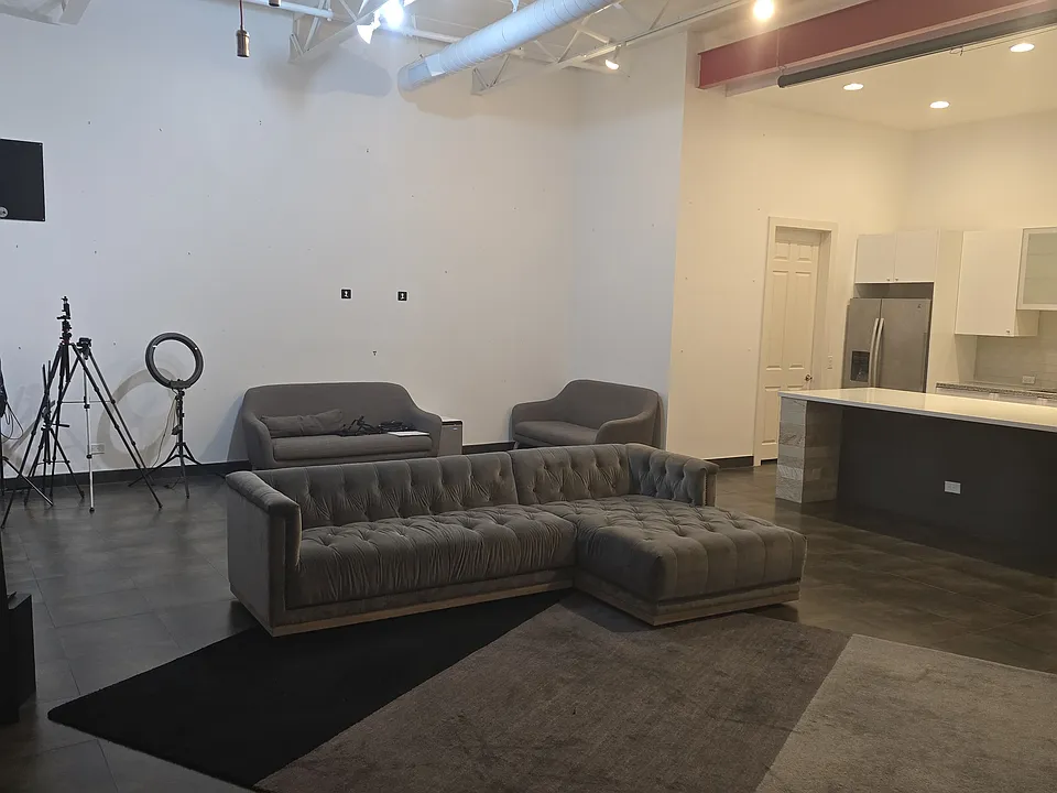 Open living room area to kitchen