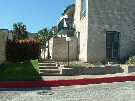 2nd image of 9915 POWHATAN DR #4F