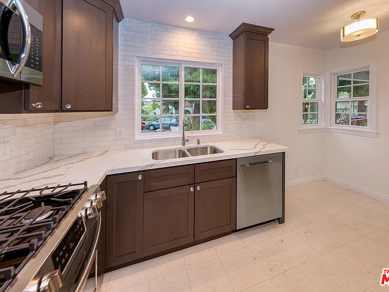 4184 Jackson Ave — Photo 5