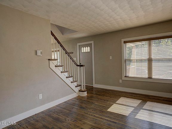 3rd image of 10 Park St