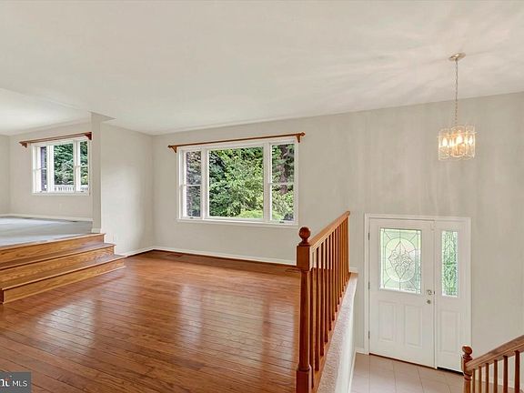 5th image of 1152 Monkton Rd
