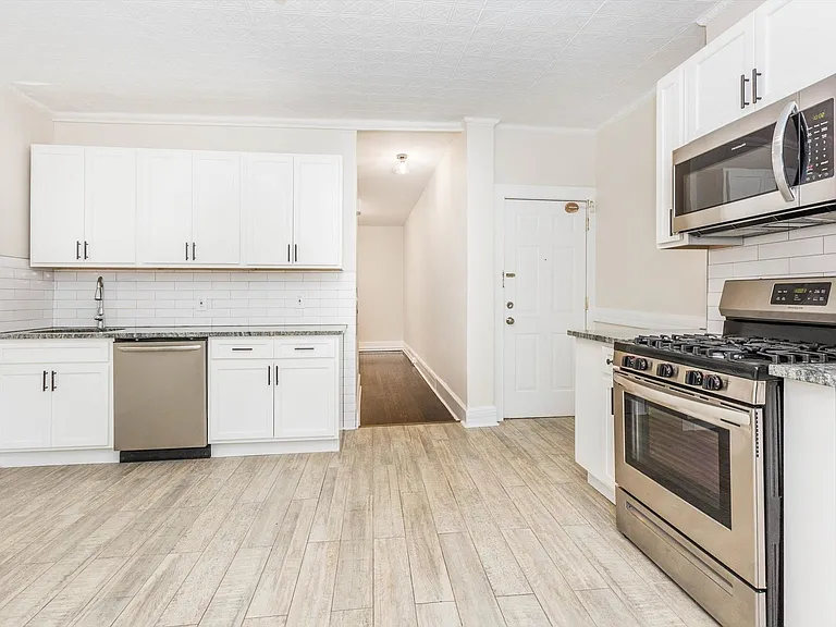 105 Pine St #2 — Photo 5