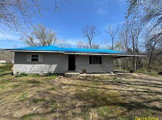 103 E 5th St, Mill Spring, MO 63952