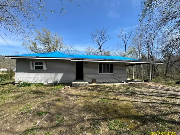 103 E 5th St, Mill Spring, MO 63952