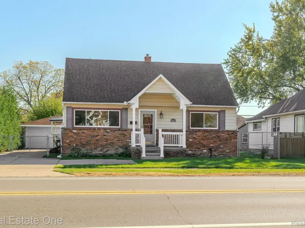 12823 Pennsylvania Rd, Riverview, MI 48193