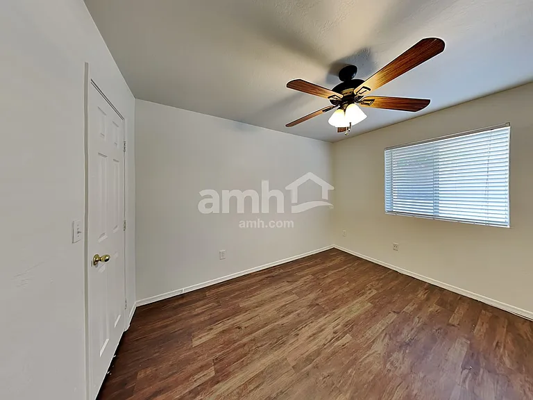 539 S Apache Dr — Photo 16