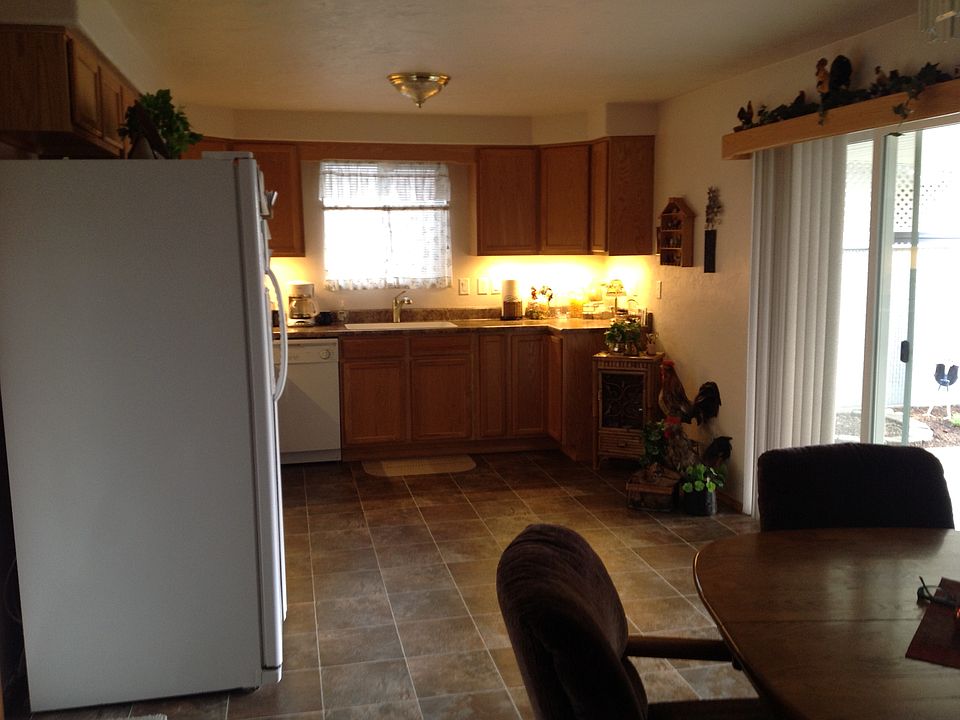 2nd image of 2350 Del Rio Ave SE