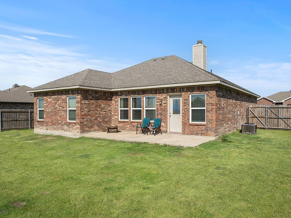 1008 Baker, Mabank, TX 75147 | Zillow