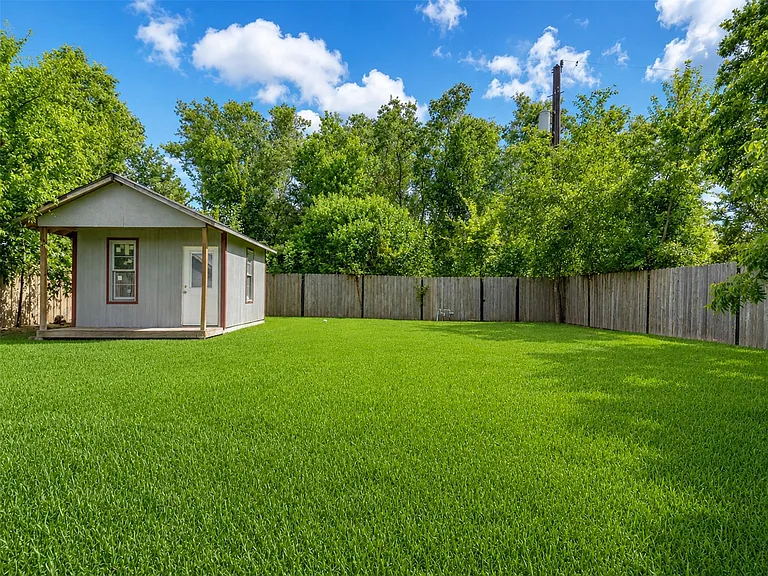 4930 Holloway Dr — Photo 13