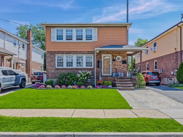 375 Cochran Place, Valley Stream, NY 11581