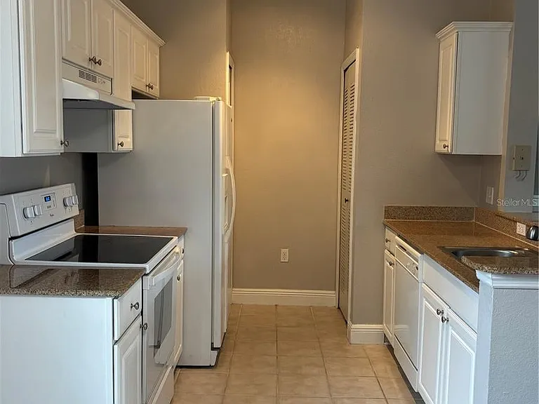 213 Southern Pecan Cir #201-201-201 — Photo 3