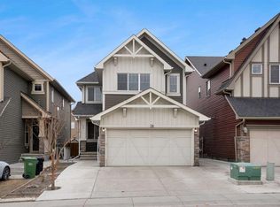 28 S Saddlelake Cmn NE, Calgary, AB T3J 0W2