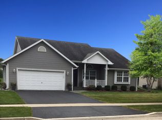 802 Stone Creek Cir, Genoa, IL 60135