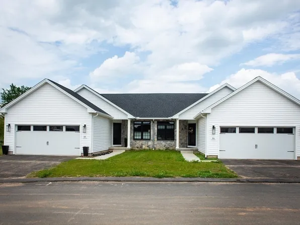 95 Villa Dr #31, Feeding Hills, MA 01030