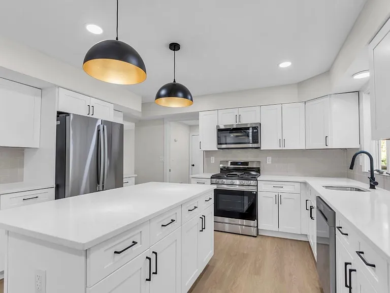 633 Eltone Rd — Photo 20