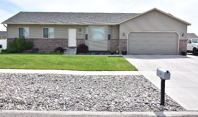 1st image of 2666 N Lavender Dr