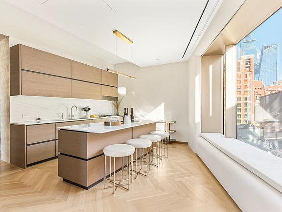 4th image of 551 W 21st St APT 6C