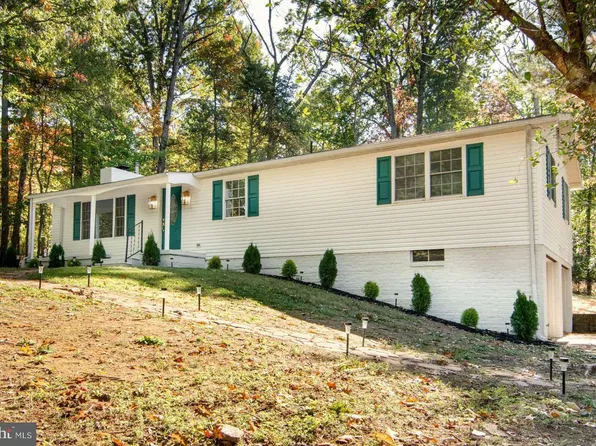 36 White Oak Dr, Carlisle, PA 17015