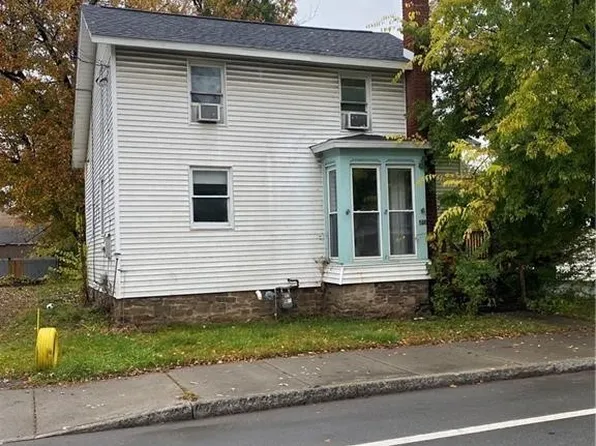 808 S Main St, Medina, NY 14103