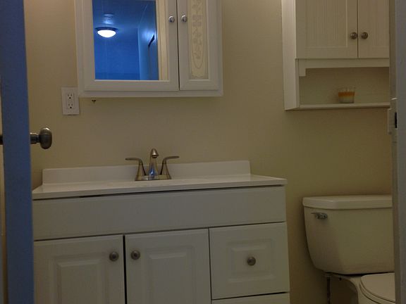 4th image of 6 New Ln APT 4M