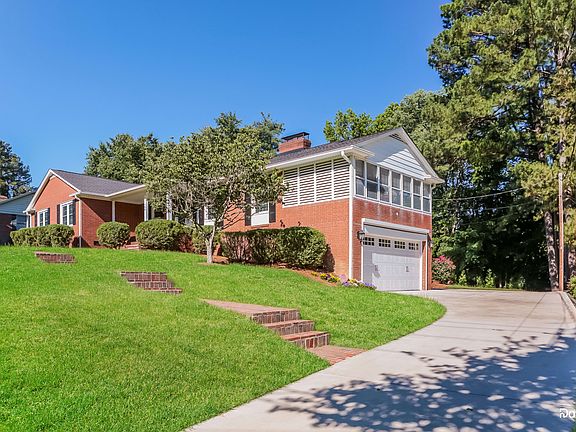 3rd image of 709 Huntington Dr
