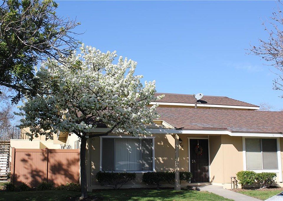 1st image of 16743 Cedarwood Cir