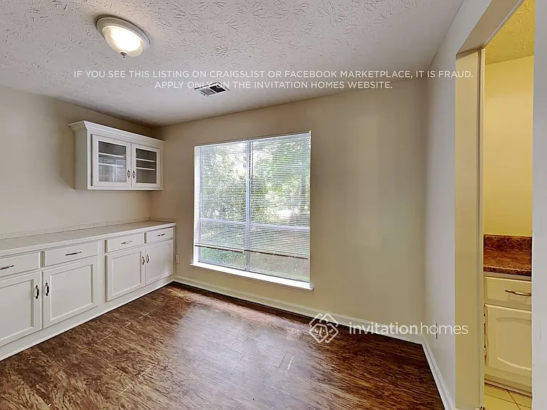 614 Oxford Hall Dr — Photo 6