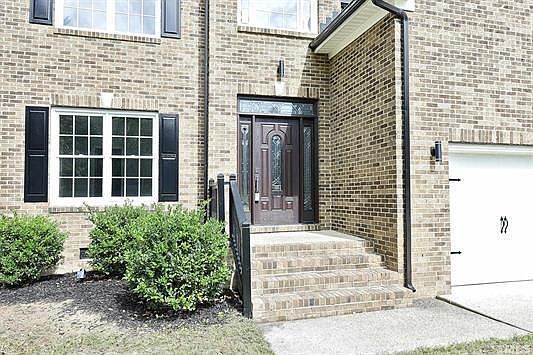 3rd image of 101 Yorkhill Dr