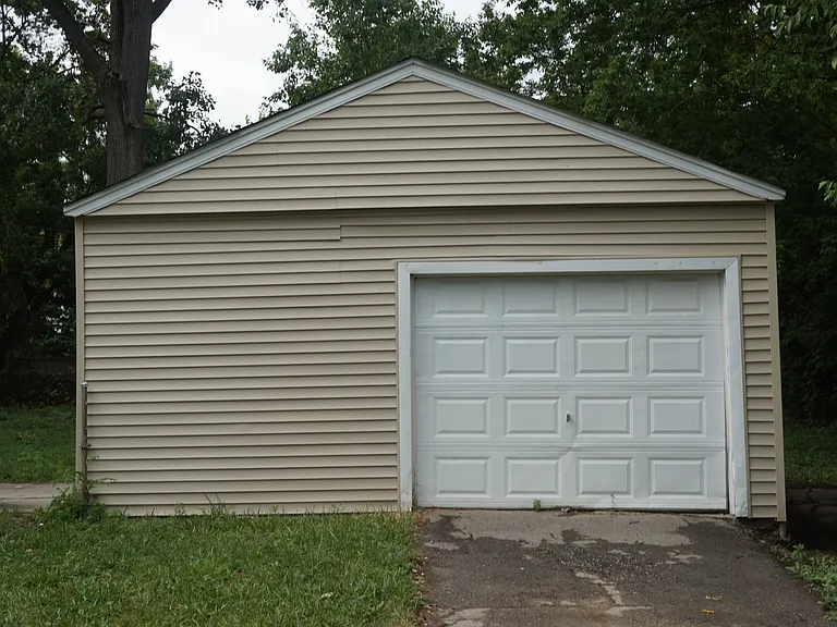 29134 Glenwood St — Photo 2
