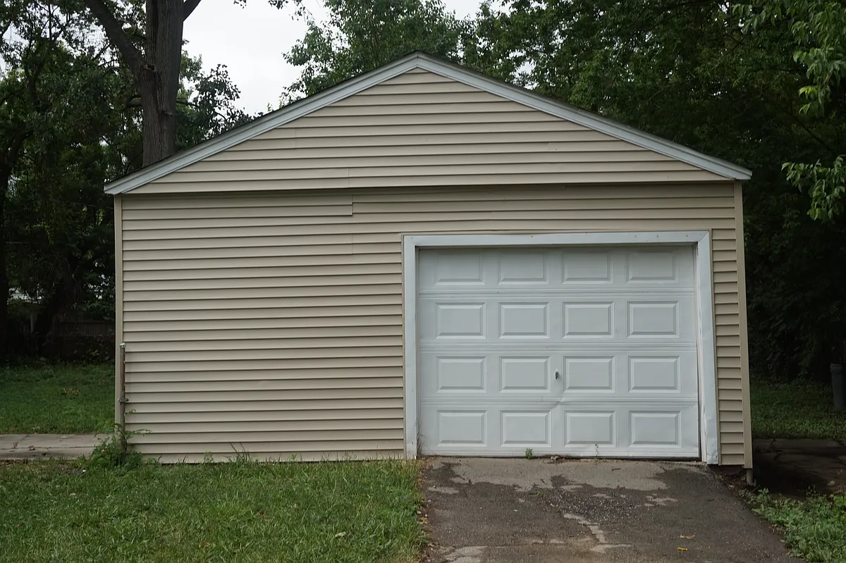 Building Photo - 29134 Glenwood St
