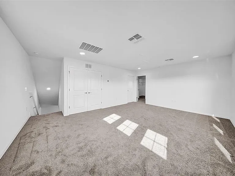 5841 Riverston Ave — Photo 19