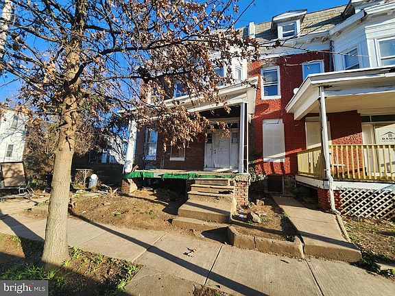 2nd image of 3928 Ridgewood Ave