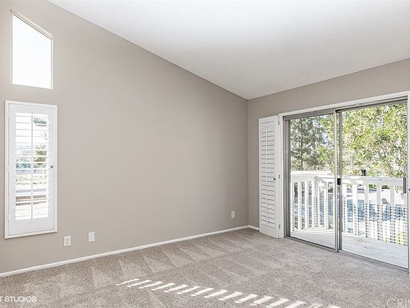 3rd image of 61 Abbeywood Ln