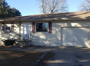 3004 Circle Dr, Grand Island, NE 68801